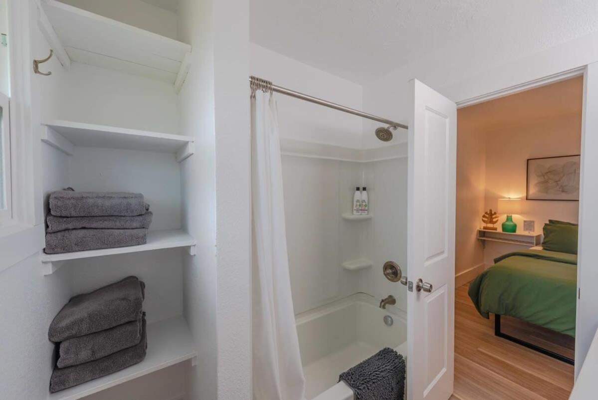#Stayinmydistrict Coos Bay Cypress Cottage Екстер'єр фото
