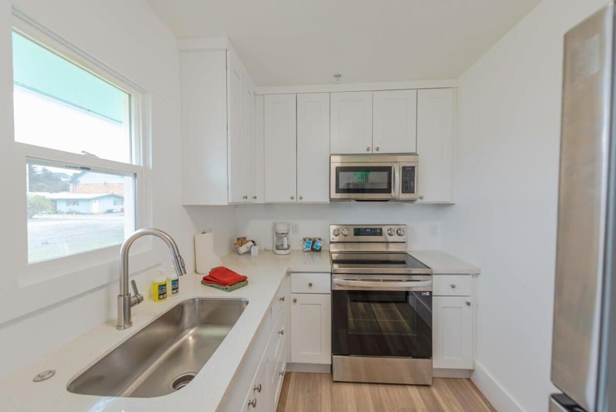 #Stayinmydistrict Coos Bay Cypress Cottage Екстер'єр фото