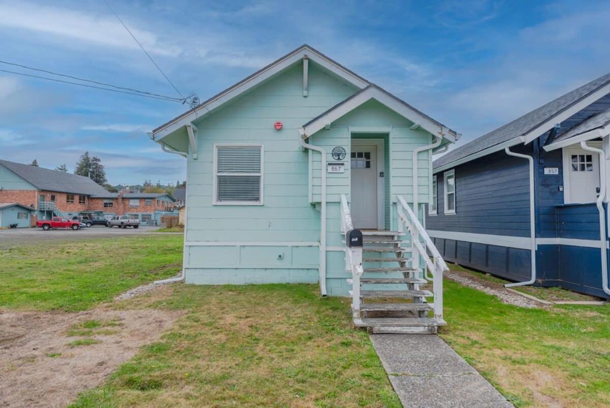 #Stayinmydistrict Coos Bay Cypress Cottage Екстер'єр фото